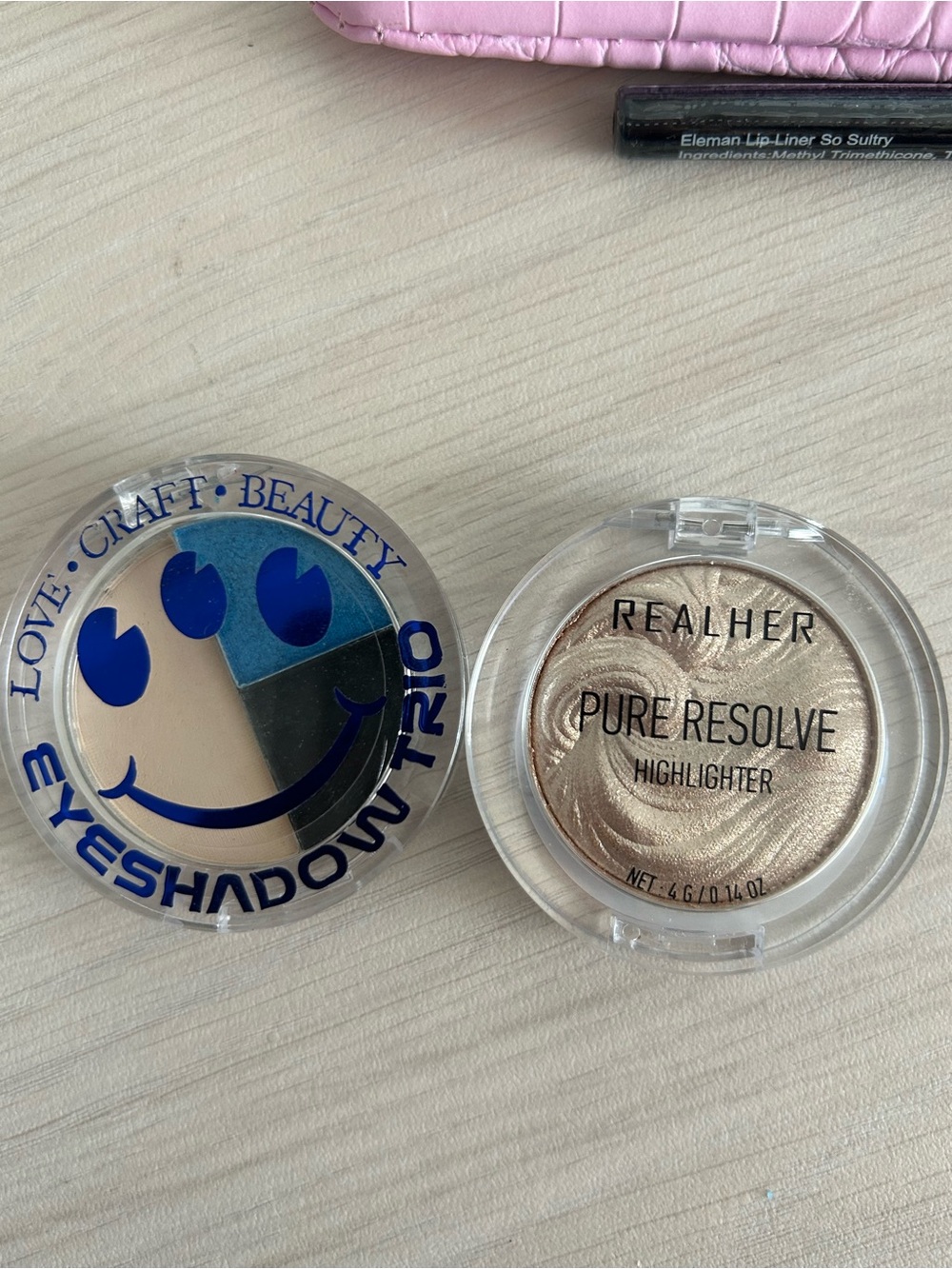 Makeup bundle - Picture 2 of 4